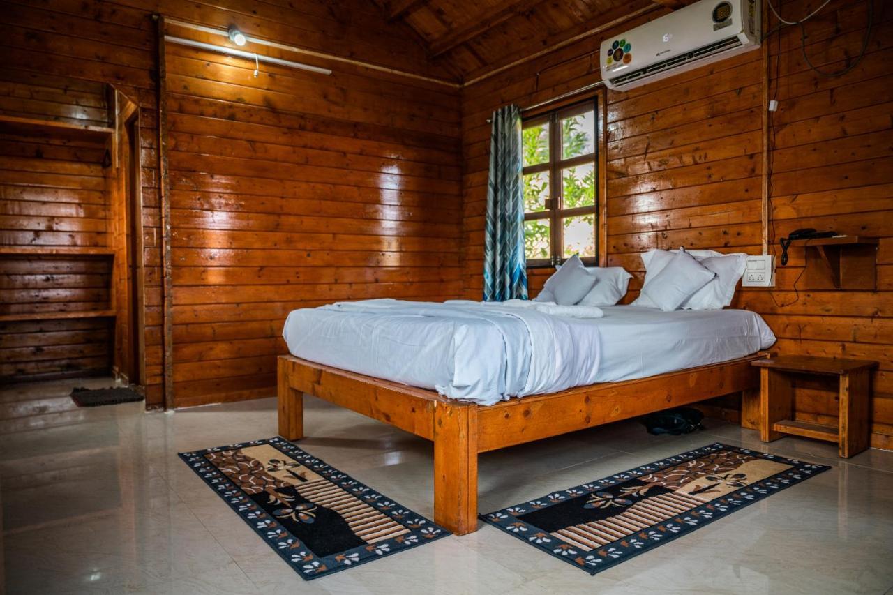 Leo Wodden Resort Хампі Екстер'єр фото